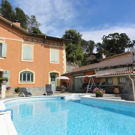 Les 13 Chimeres Holiday home